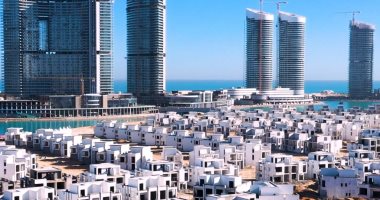 المشروعات الاستثمارية والسياحية غيرت وجه الساحل الشمالى.. سباق زمنى للانتهاء من المشروعات الجديدة.. أعمال تطوير ورفع الكفاءة وشبكات عملاقة من الطرق تحول المنطقة إلى مركز سياحي واستثمارى عالمى