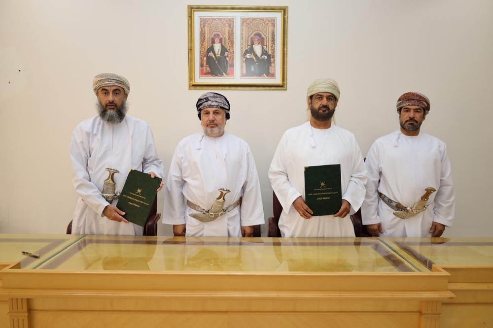 اتفاقيات لصيانة الأفلاج وحفر آبار مساندة في البريمي