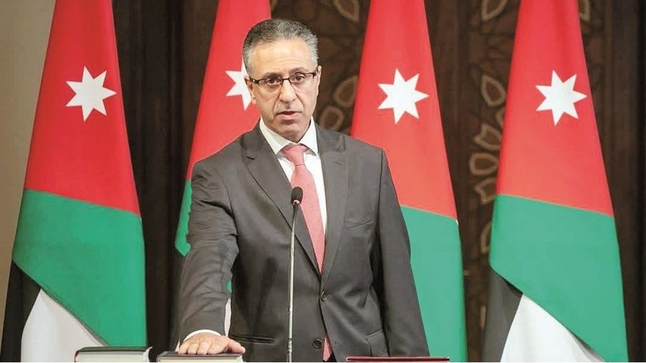 وزير الصناعة يؤكد أهمية تعزيز الوعي بحقوق المستهلكين