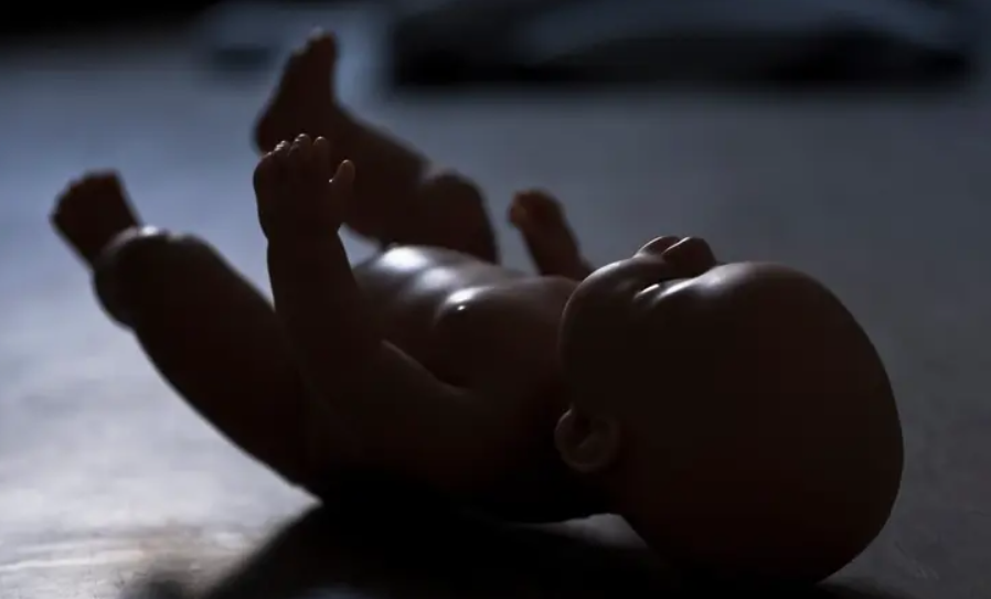 جريمة مروعة صباح العيد .. تركي يخنق ابنه البالغ 3 سنوات ويقطّع أطرافه
