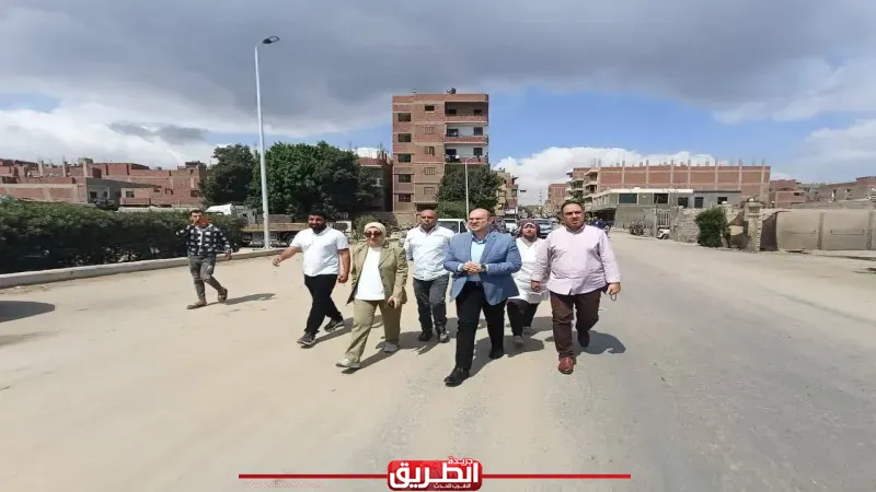 نائب المحافظ يوجه بسرعة نقل المرافق المتعارضة مع رصف طريق الحفرية