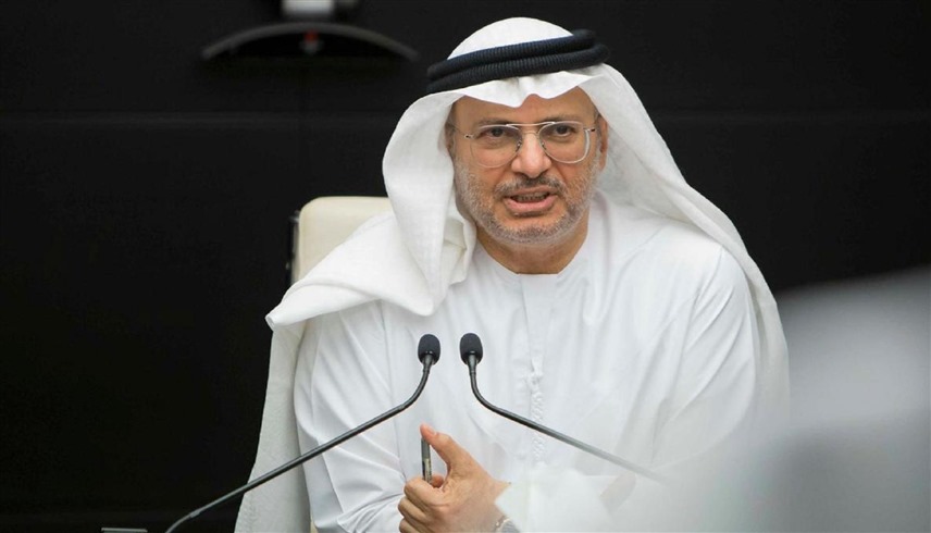 قرقاش رداً على ظريف: عدوان إيران على جيرانها "غطرسة وفشل استراتيجي"