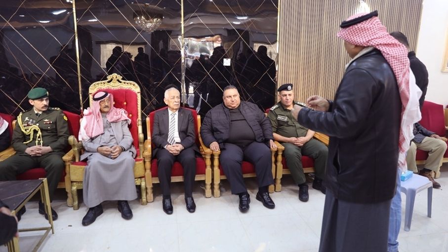 مندوبا عن الملك وولي العهد...العيسوي يعزي عشيرتي الفواز والمطالقة والشقران