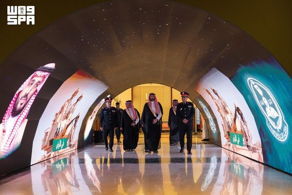 وزير الحرس الوطني يرعى حفل تخريج برامج الماجستير بكلية الملك عبدالله بن عبدالعزيز للقيادة والأركان للعام الأكاديمي 1447هـ
