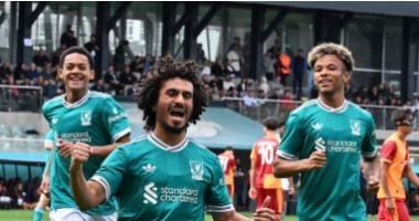 حسام حسن يترقب ظهور «خليفة صلاح» في ليفربول مع منتخب الشباب