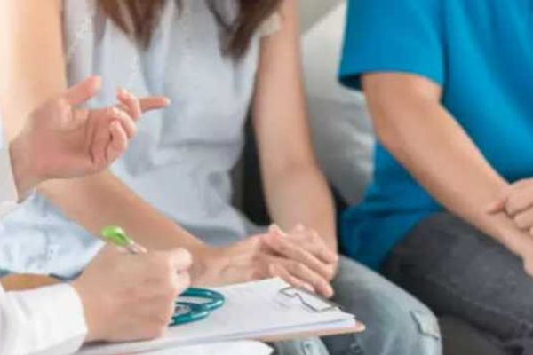 فحص 4.6 مليون شاب وفتاة ضمن مبادرة «المقبلين على الزواج»