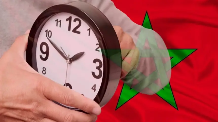 هذا هو تاريخ عودة المغاربة إلى الساعة المثيرة للجدل!
