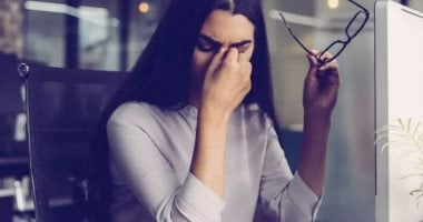 تشوش الرؤية عند استخدام الموبايل.. 6 أسباب وراء ذلك وطرق الوقاية