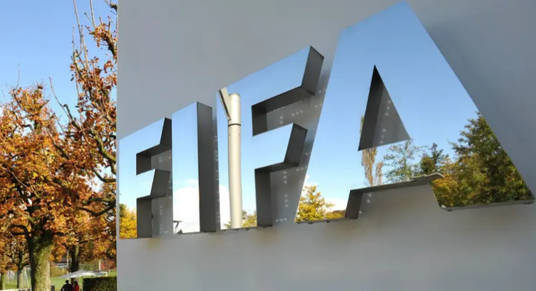 "فيفا" يعتمد تعديلا جديدا على قانون التحكيم