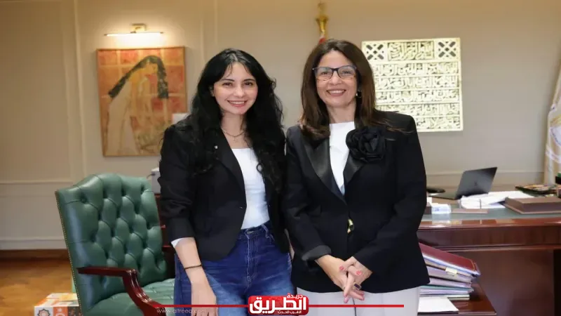 وزيرة الثقافة تبحث مع عازفة الماريمبا نسمة عبد العزيز إطلاق كرنفال «بهجة وبسمة» بالقرى والنجوع والمناطق الأكثر احتياجا للخدمات الثقافية