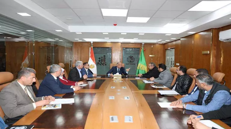 كدواني يستعرض جاهزية المرحلة الثالثة من الموجة 28 بالمنيا