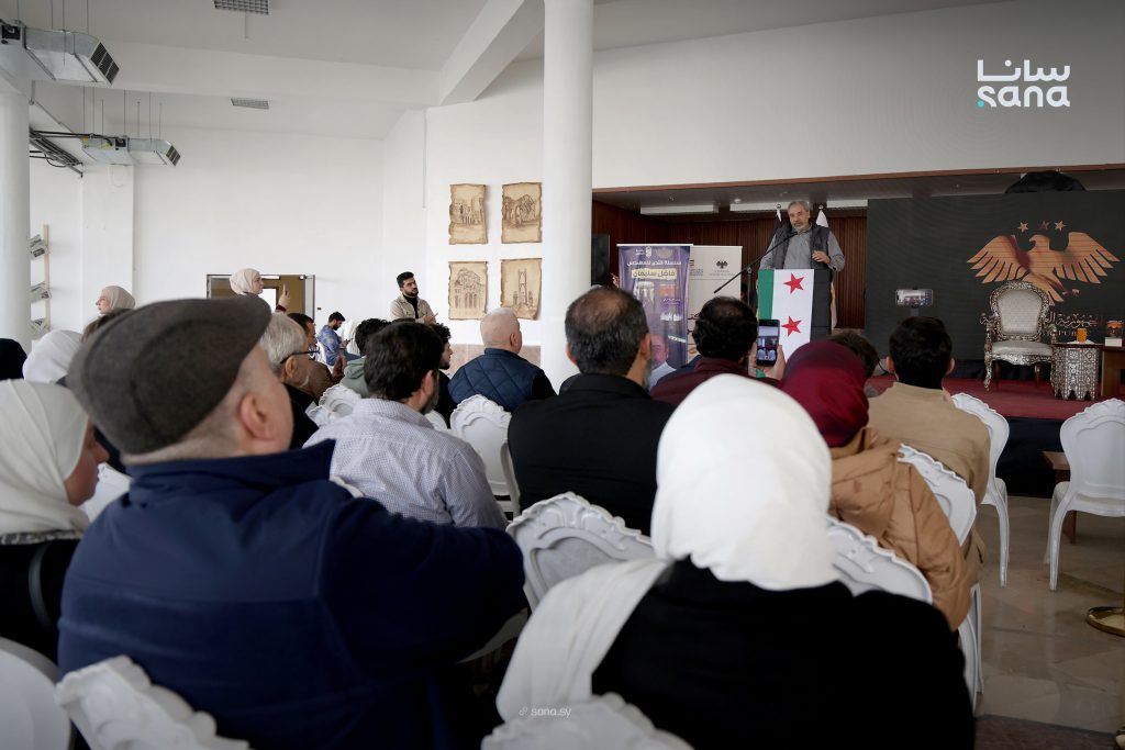 الباحث المصري فاضل سليمان يدعو إلى إعادة إحياء منهج فهم القرآن الكريم في محاضرة بمعرض دمشق