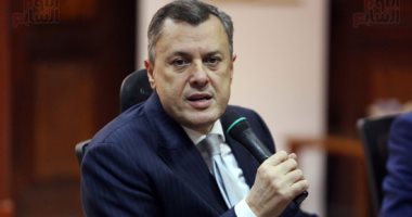 تعيين أحمد عيسى وزير السياحة السابق رئيساً تنفيذياً لبنك أبوظبى الأول مصر