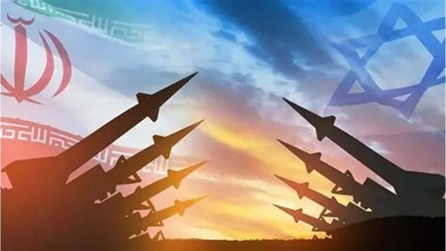 مسؤول أمريكي: إسرائيل دفعت نحو الحرب وإيران لم تكن قريبة من السلاح النووي