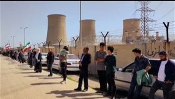 ترامب: قيام إيران بتطويق محطات الطاقة بشباب كدروع بشرية أمر غير قانوني