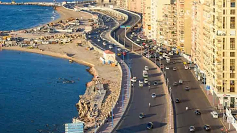 كوبري جديد وبوابات وأنفاق.. تفاصيل مشروع توسعة كورنيش الإسكندرية (صور)