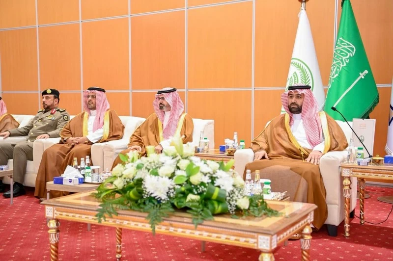 أمير جازان ونائبه يشاركان مجتمع الأعمال بالمنطقة الإفطار الرمضاني