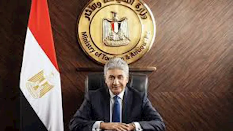 وزير السياحة: لا يوجد سفر سلس بنسبة 100%