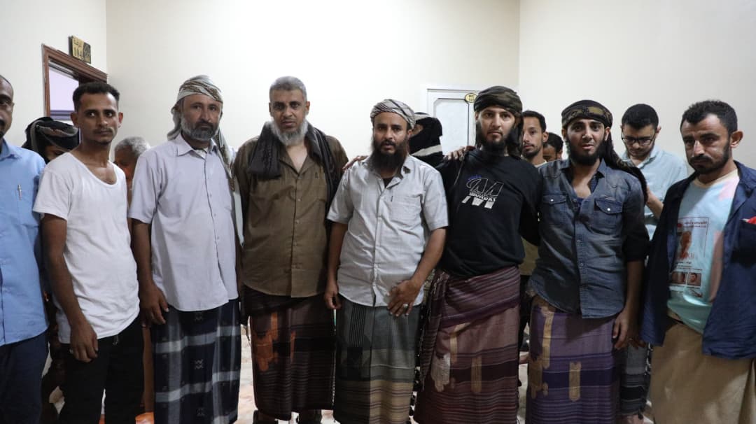 أهالي أسرى القوات المسلحة الجنوبية المحررين يستقبلون أبناءهم بفرحة كبيرة