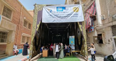 رئيس الوزراء يستعرض حصاد قافلة طبية للجنة الطبية العليا والاستغاثات بالإسكندرية.. القافلة أسهمت فى الكشف على (2830) شخصا.. وتحويل عدة حالات إلى مستشفيات وزارة الصحة والمستشفيات الجامعية لاستكمال العلا