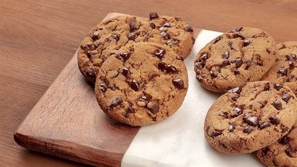 اصنعيه لأطفالك في البيت، طريقة عمل الكوكيز بالكوب زي الجاهز