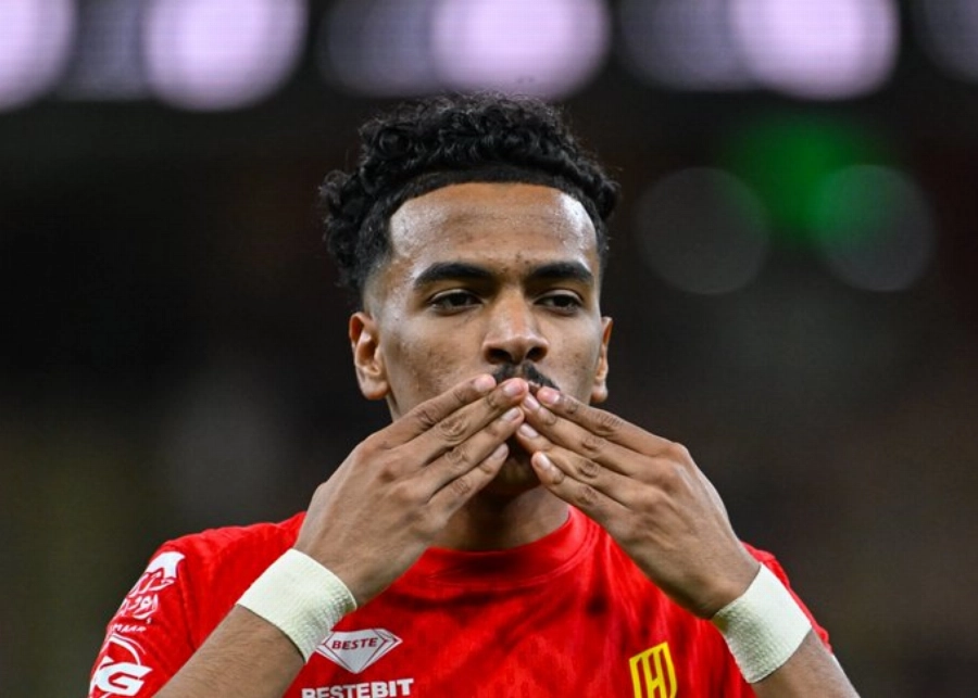 الجوير أفضل لاعب سعودي في روشن موسم 2025