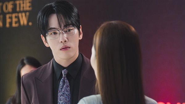 لقطات جديدة من كواليس الدراما الكورية "Siren’s Kiss"