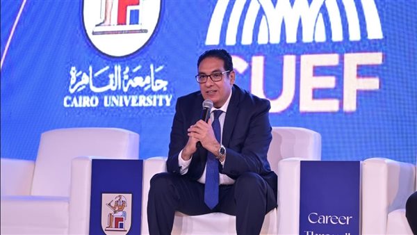 في ختام ملتقى التوظيف والتدريب، رسائل رئيس جامعة القاهرة للطلاب والخريجين