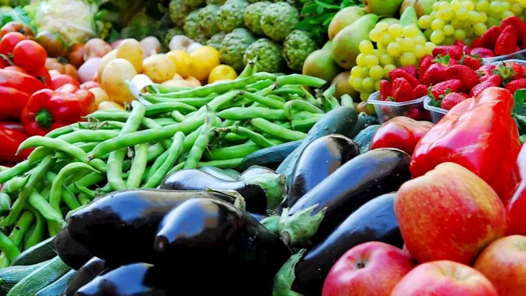 أسعار الخضروات والفاكهة في سوق العبور اليوم السبت 30-5-2026