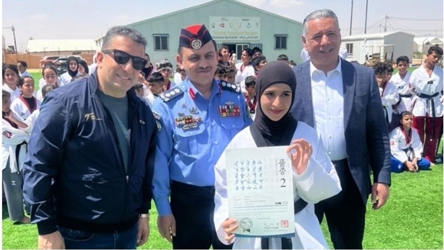 زيارة رسمية إلى مخيم الأزرق لتعزيز برامج التايكواندو ودعم اللاجئين