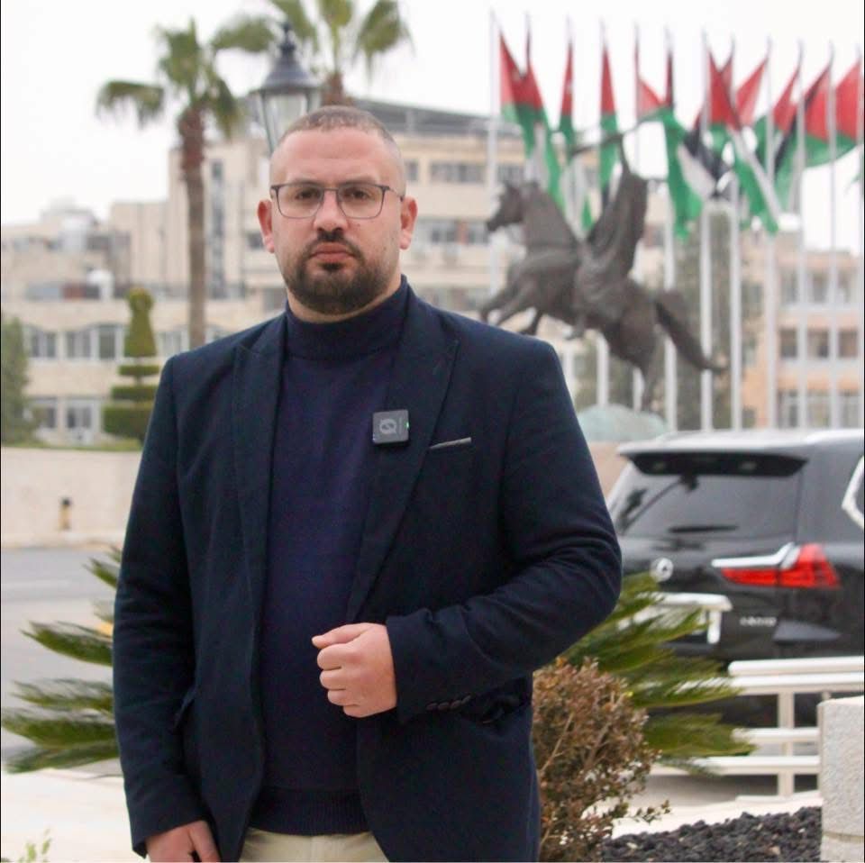 يا سحيج… محنا ماكلين هوا.
