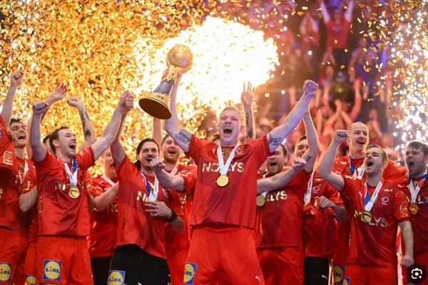 ميتييلاند يتوج بلقب كأس الدنمارك لكرة القدم بعد فوزه على كوبنهاجن