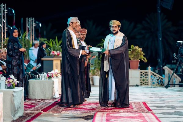 جامعة نزوى تحتفل بتخريج الدفعة الـ 18 من طلبتها