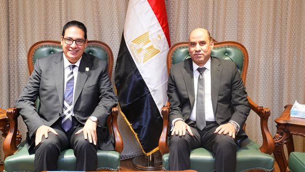 وزير العمل ورئيس جامعة القاهرة يبحثان آليات دعم التدريب المهني وتأهيل الطلاب والخريجين