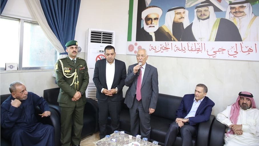 مندوبا عن الملك وولي العهد.. العيسوي يعزي عشائر العوران والحلالمة والسعود