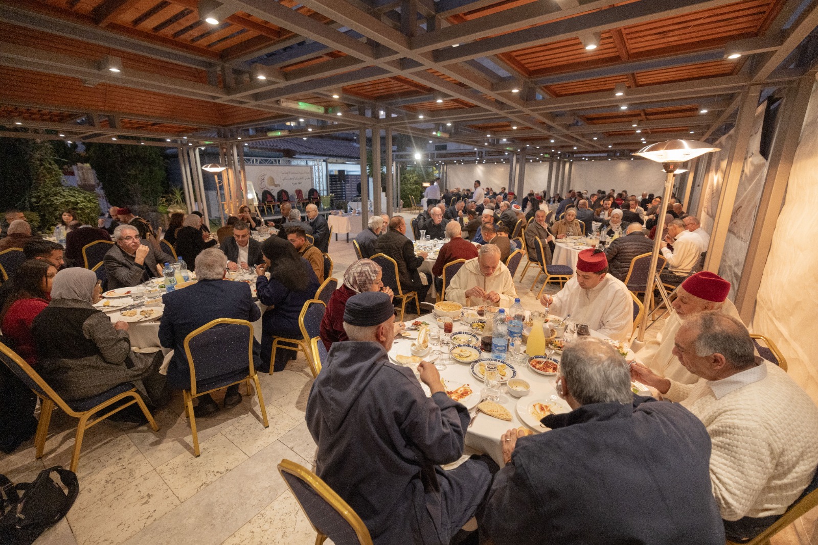 جو 24 : وكالة بيت مال القدس تقيم إفطارًا رمضانيًا للشخصيات الدينية والوطنية في القدس