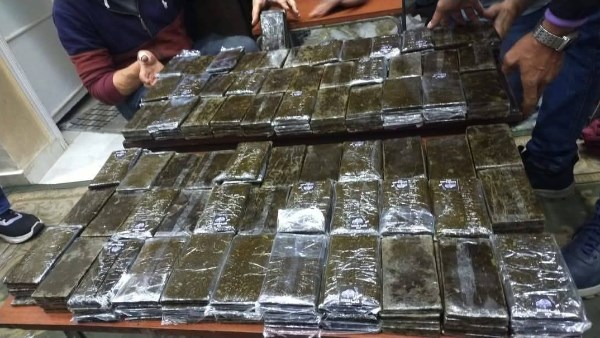 زلزال في الجيزة.. إحالة مافيا الـ7 جنسيات لجلب المخدرات بالدرون للجنايات |خاص
