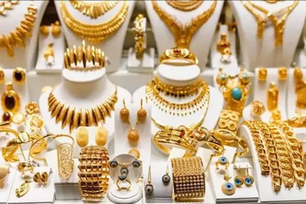 عاجل.. سعر الذهب اليوم الأحد 19 أبريل 2026