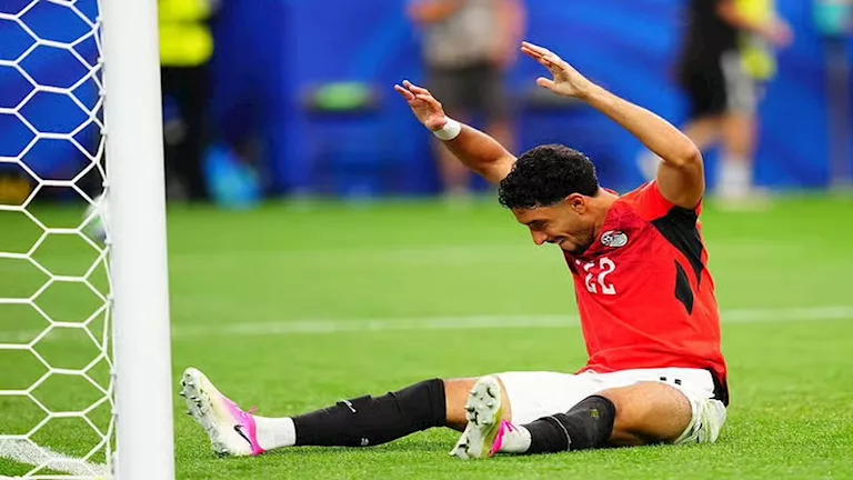 أول تعليق من عمر مرموش بعد الخروج من كأس العالم 2026