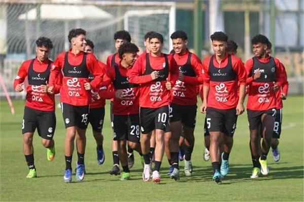 منتخب الناشئين يواصل تدريباته استعداداً لكأس الأمم الأفريقية