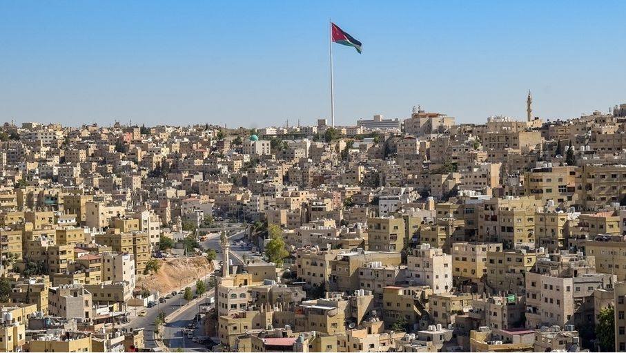 أجواء صيفية معتدلة في أغلب المناطق حتى الاثنين