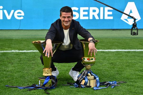 إنترميلان يمدد عقد مدربه كريستيان كيفو حتى عام 2028