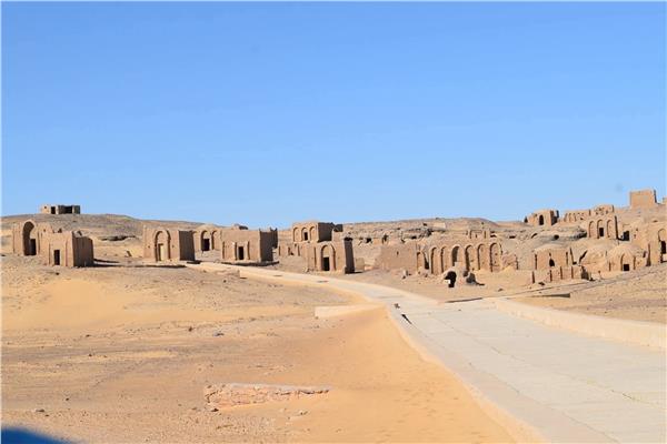 مقابر البجوات بالواحات.. كنوز المسيحية المبكرة في قلب الصحراء