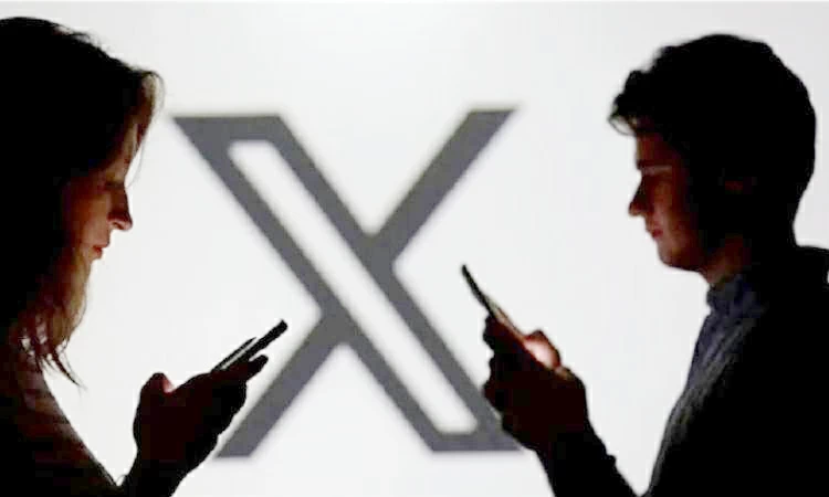 «إكس» توقف «المجتمعات» وتطرح «XChat»