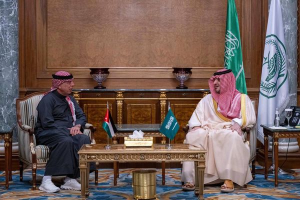 وزير الداخلية رئيس لجنة الحج العليا يستقبل وزير الداخلية الأردني