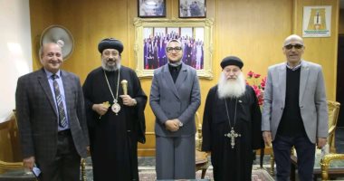 محافظ الوادى الجديد تستقبل نيافة الأنبا أرسانيوس أسقف الوادى والواحات