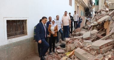 محافظ القليوبية يتفقد موقع انهيار منزل بقرية كفر الحمام بمركز بنها
