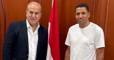 سفير مصر بالمغرب يستقبل عموتة قبل توجهه إلى القاهرة لتولي تدريب الأهلي