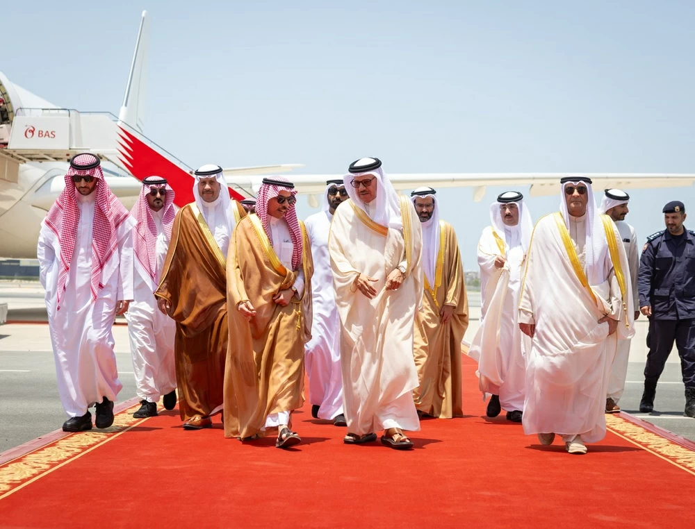 فيصل بن فرحان يصل إلى البحرين للمشاركة في اجتماع وزراء خارجية «مجلس التعاون»
