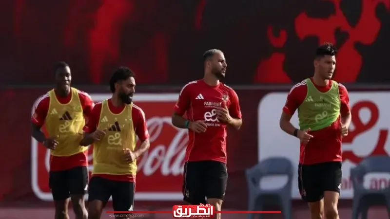 الأهلي يستعد لجلسة حاسمة مع الشحات وكوكا لتجديد التعاقد في مارس